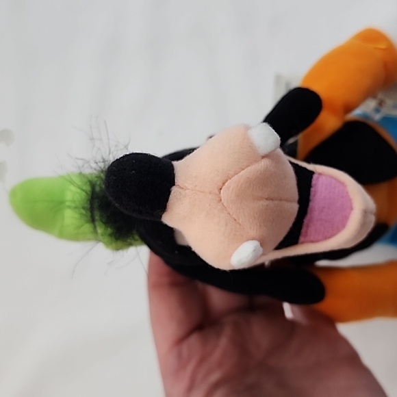 NWT Disney Goofy Beanie Plush - Picture 15 of 16